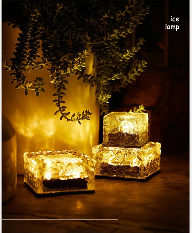 Solar garden light with IP65 waterproof rating and ordinary toughened glass construction in round shape