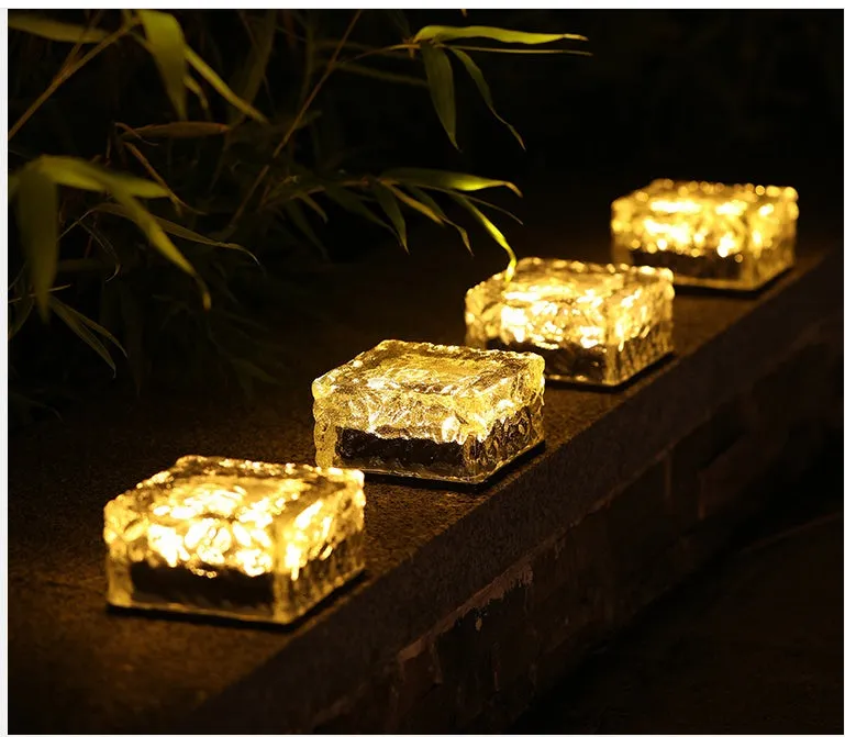 Solar garden light with IP65 waterproof rating and ordinary toughened glass construction in round shape