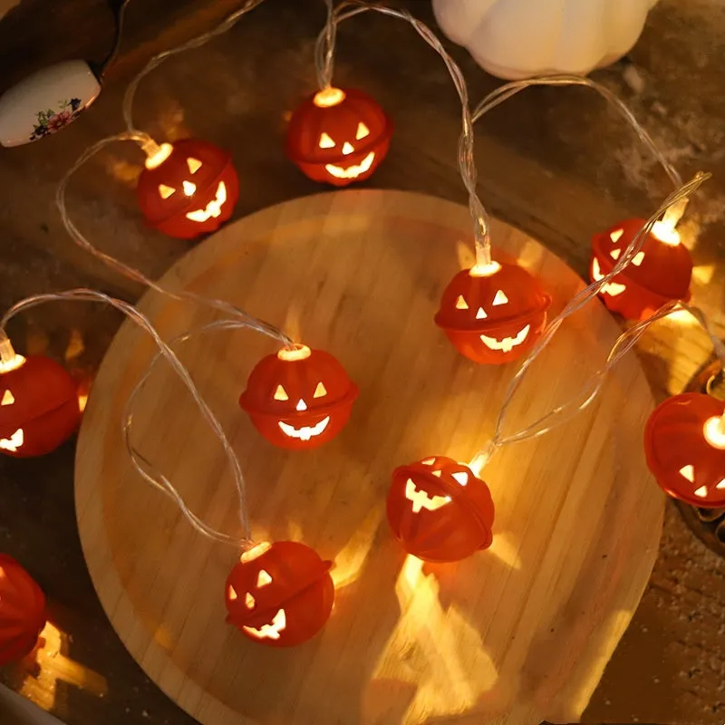 Warm white LED Halloween lamp chain with wrought iron ghost pumpkin plant-shaped lamps 4cm each