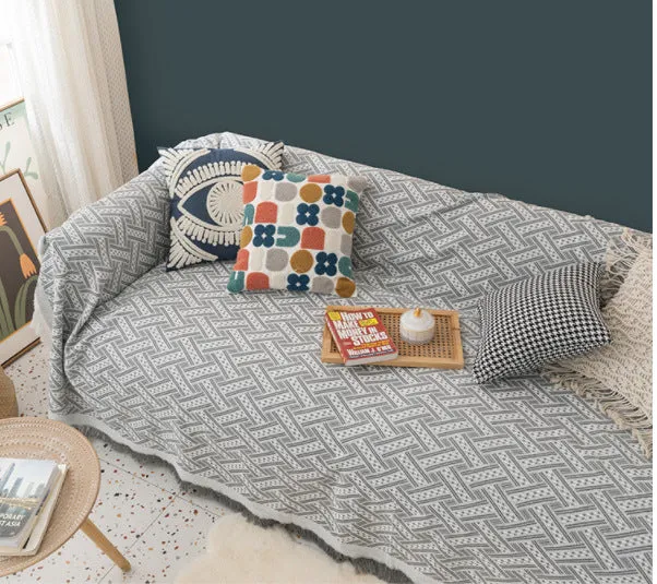 Solid colour polyester chenille sofa cover in khaki white plaid pattern, Nordic simple style, 180x180cm size