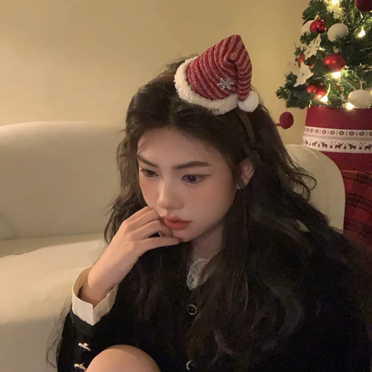 Red handmade plush Christmas headband with jingling bell for women, ins style hair accessory