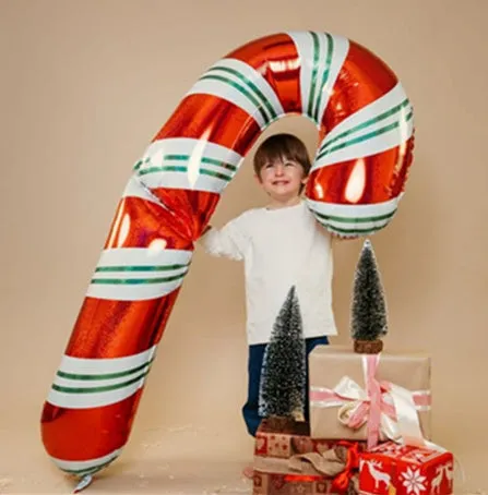 Aluminium foil Christmas balloon decoration arrangement – Santa Claus shape, metallic finish, full-size display