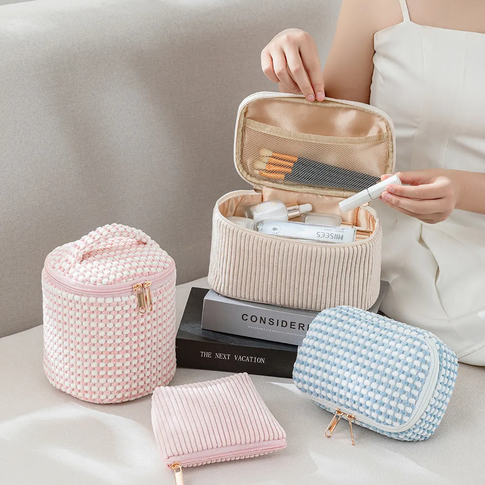 Flannelette makeup bag four-piece set in cube style, shown in khaki, pink, and dotted colour options.