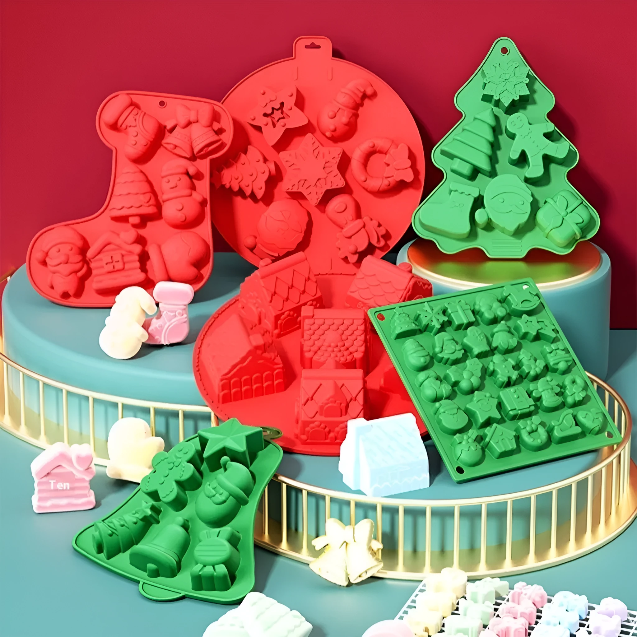 Cartoon pattern silicone cake mould in green, with flexible non-stick surface for home baking
