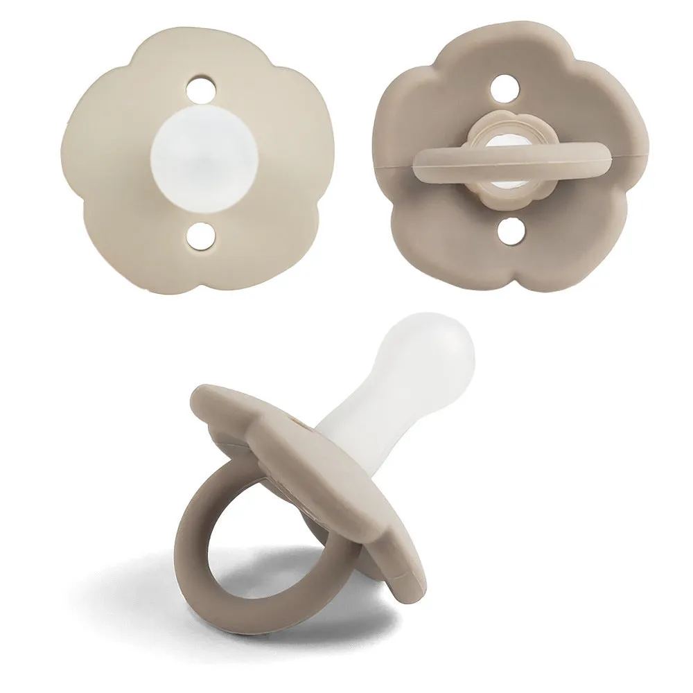 Baby pacifier in edible silicone with lace nipple in apricot colour for 0-6 months