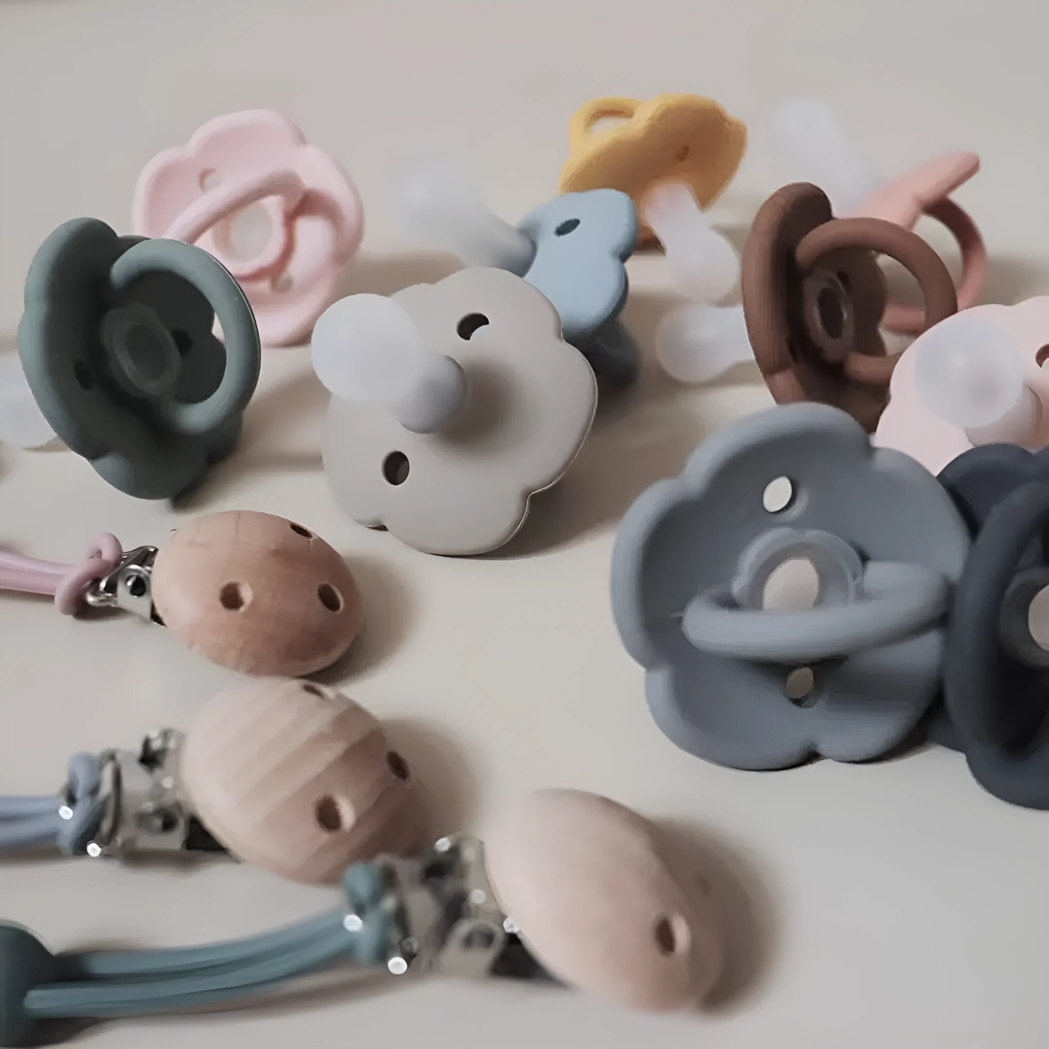 Baby pacifier in edible silicone with lace nipple in apricot colour for 0-6 months