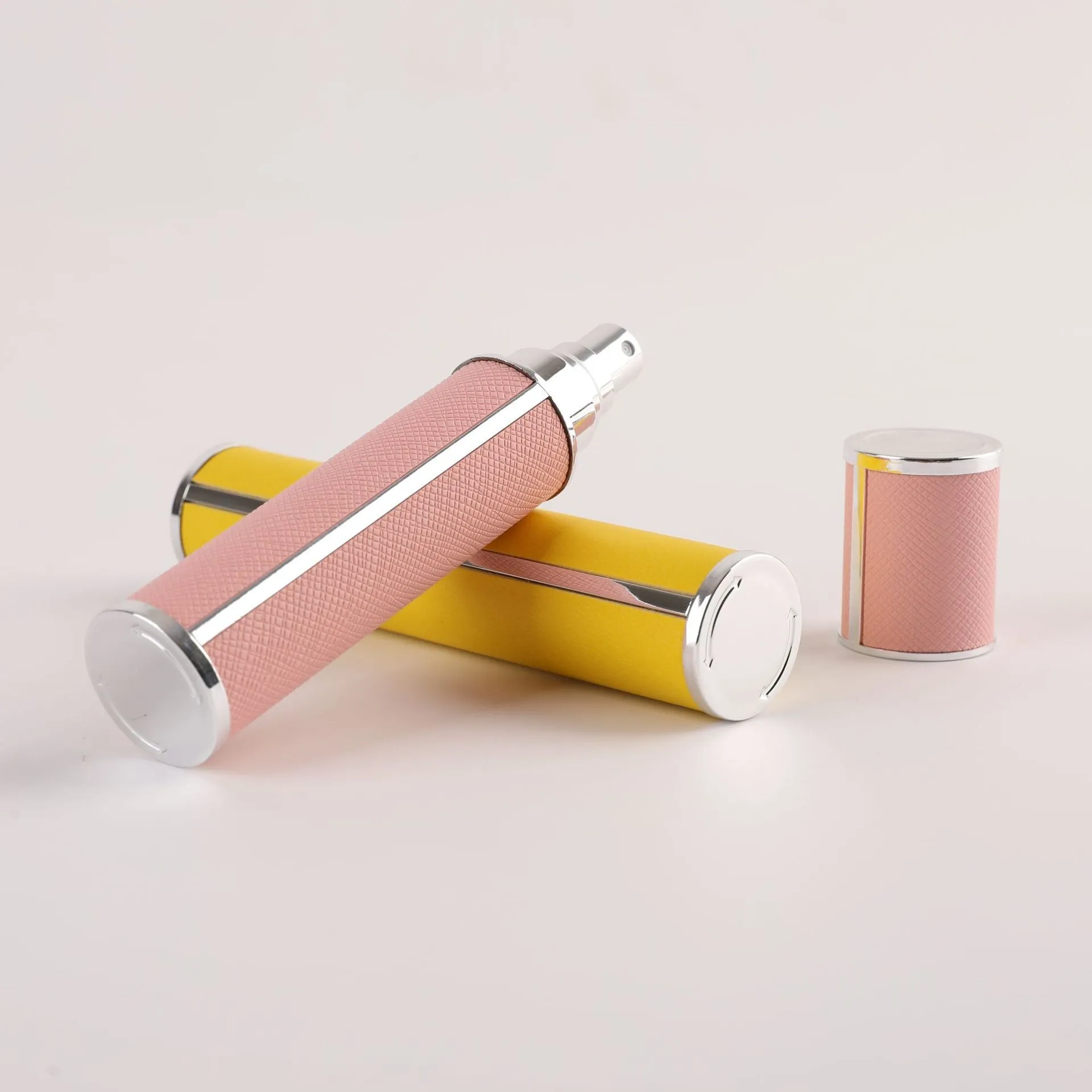 10ml PP perfume subpackaging spray bottle with atomization nozzle and removable lambskin cover, available in multiple colours