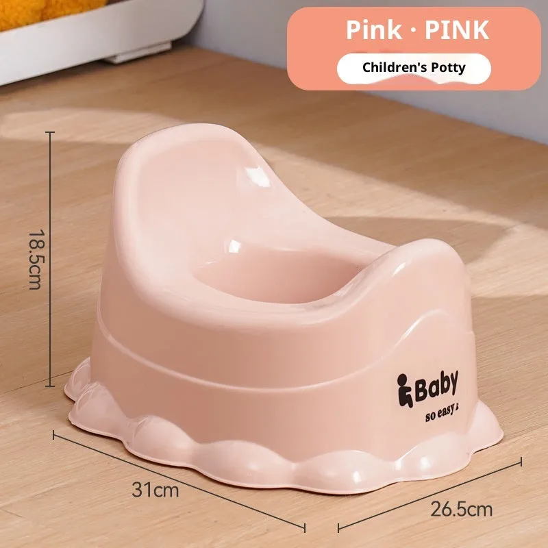 Children's small portable thickened toilet in green with lid, made of PP plastic, front view