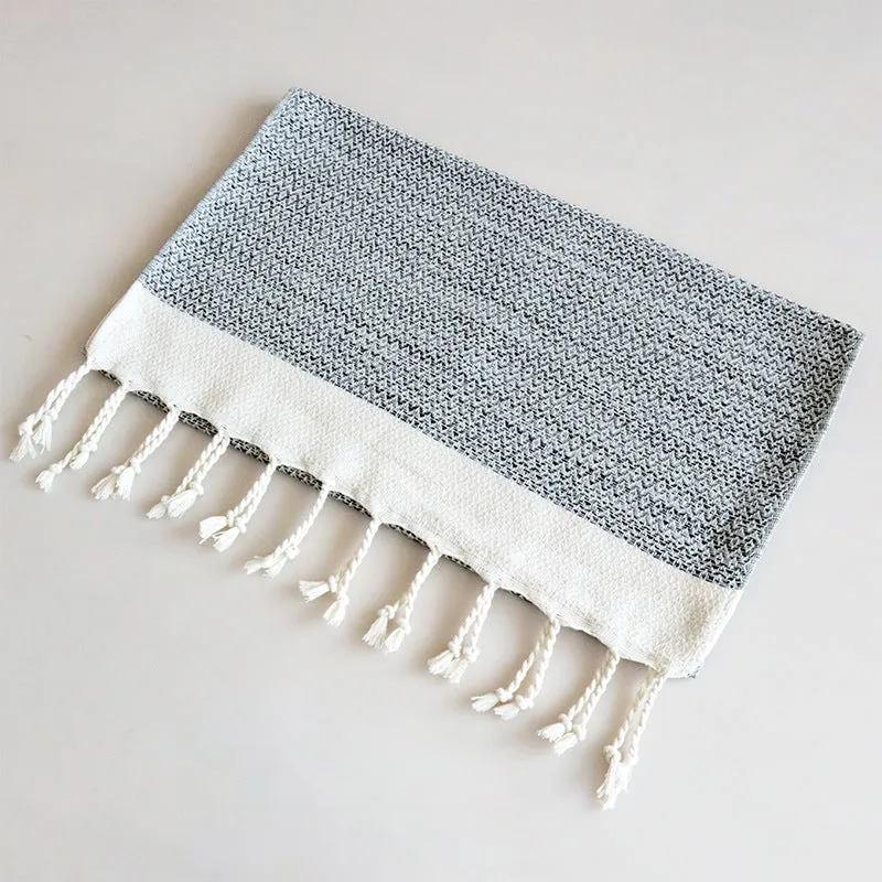 Square cotton yarn-dyed tassel napkin in multiple colours for table setting
