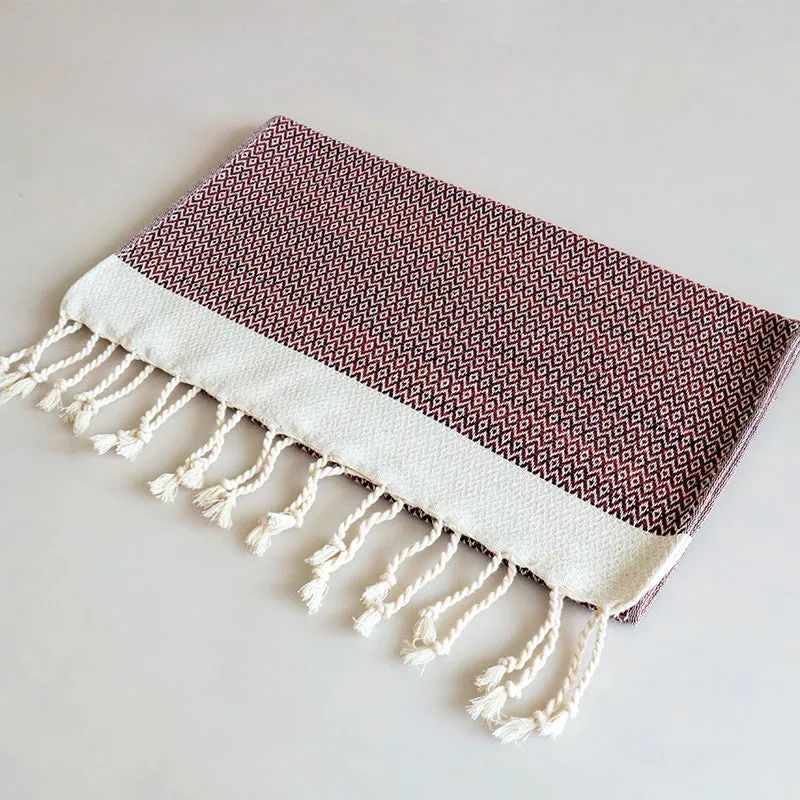 Square cotton yarn-dyed tassel napkin in multiple colours for table setting