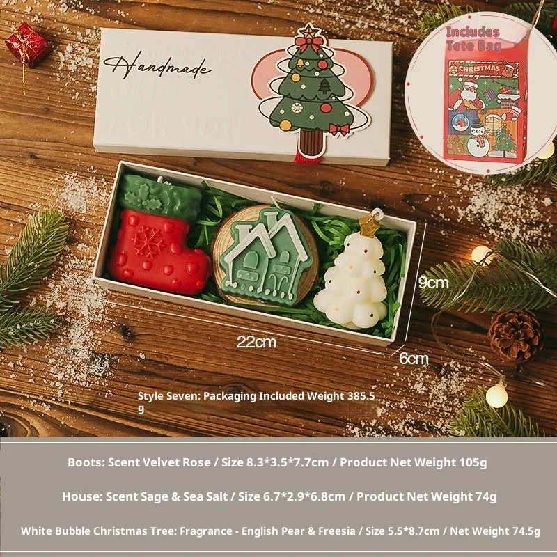 Christmas scented candle in soy wax gift box with wood pad and Christmas tree shape