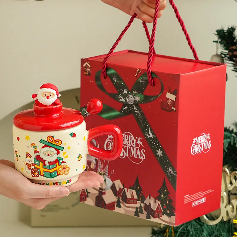 Round ceramic Christmas cup with lid showing cartoon snowman pattern, 8cm height, 9cm calibre