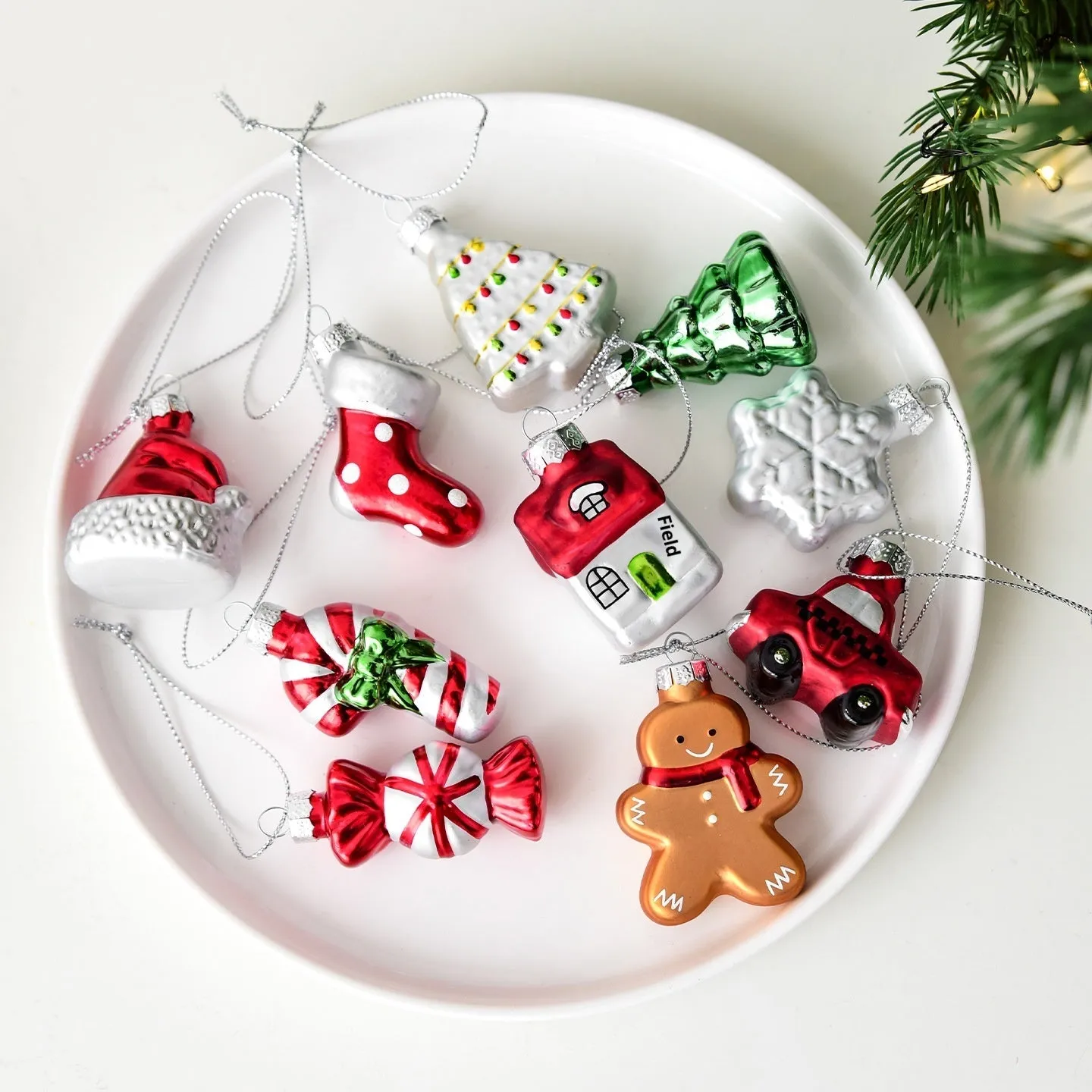 Glass Christmas snowman old man pendant hanging ornament with loop, transparent glass finish, modern simple style decoration