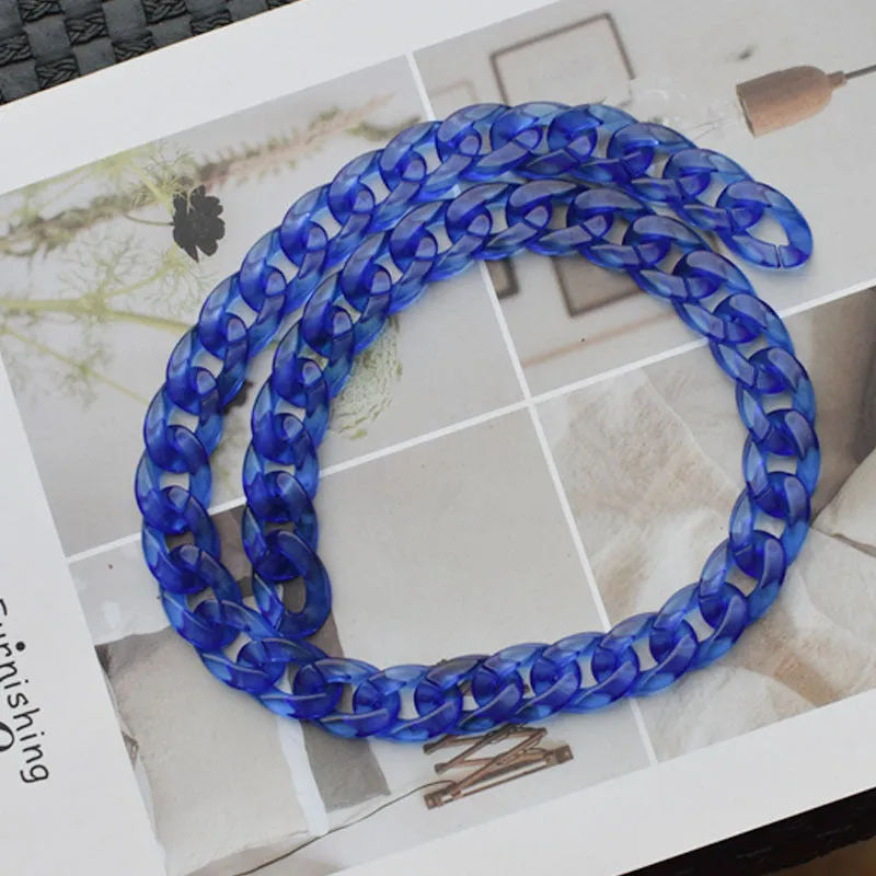 Acrylic bag chain shoulder strap in black, broken ring measuring 20cm x 30cm, plastic material