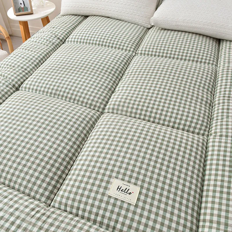 Thick feather velvet mattress topper with 10cm cushioning in pink plaid pattern, chemical fibre cover, polyester fill, for beds up to 2.0m