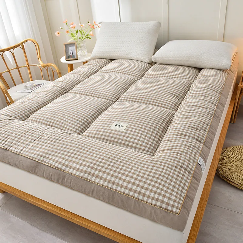 Thick feather velvet mattress topper with 10cm cushioning in pink plaid pattern, chemical fibre cover, polyester fill, for beds up to 2.0m