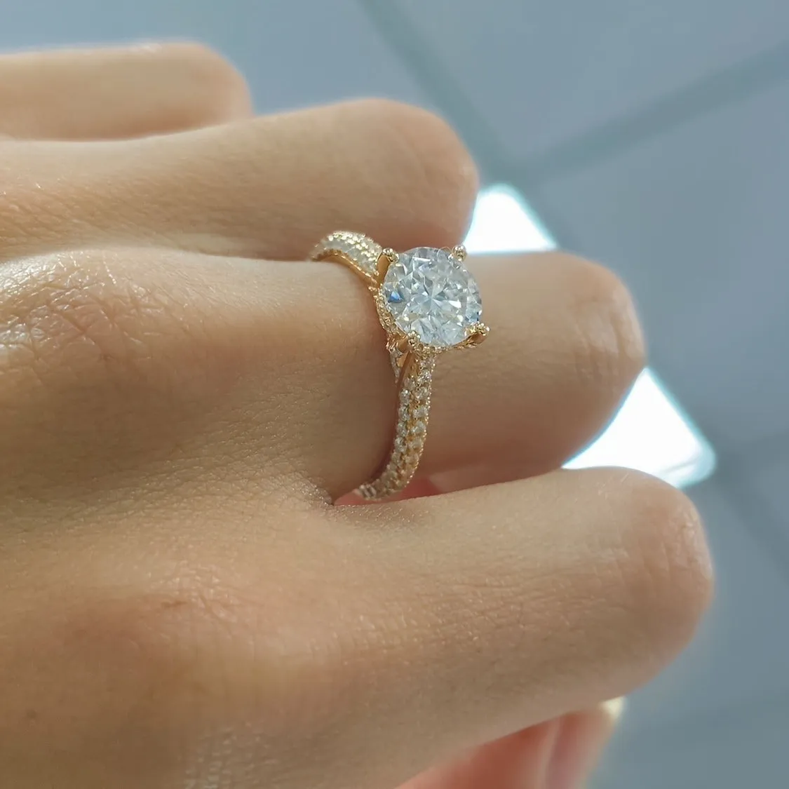 Copper plated moissanite diamond ring for women alloy Style1 elegant design ring