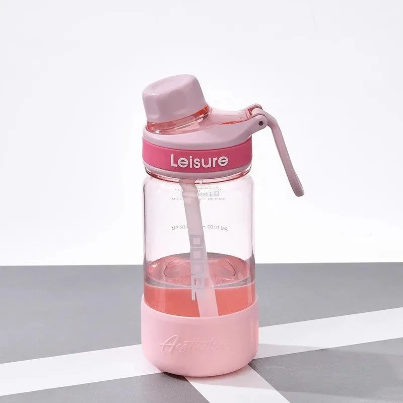 Heat-resistant plastic portable cup with straw in grey, green or pink cartoon pattern