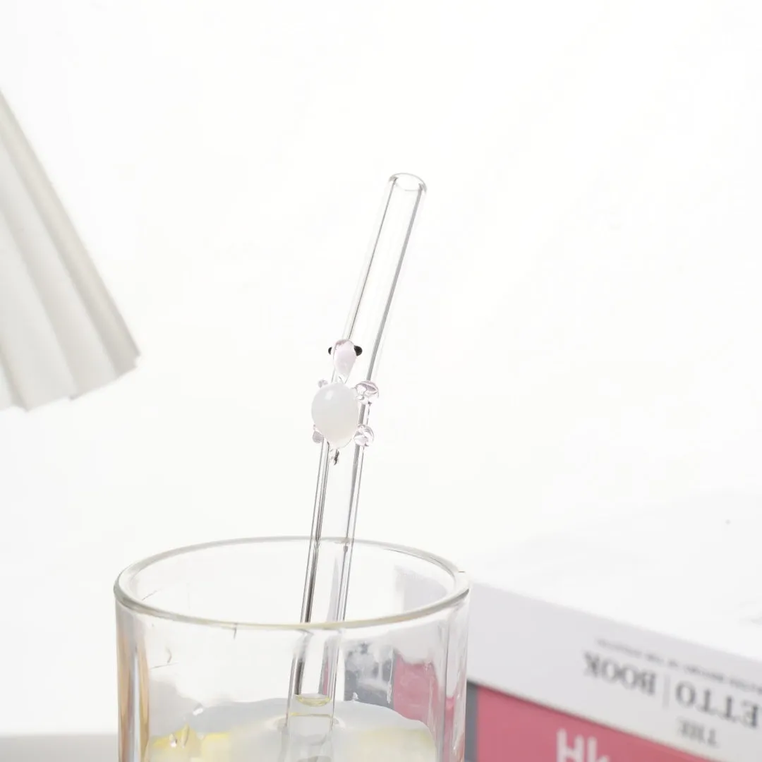 Turtle-shaped high borosilicate glass elbow straw for children in assorted colours