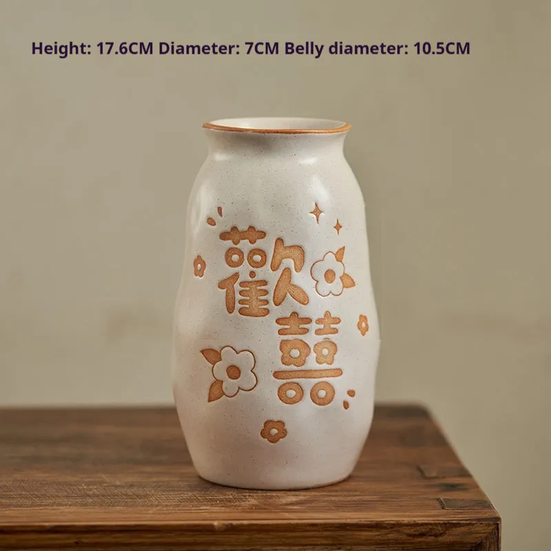 Chinese hand-painted ceramic joy vase with traditional carving on 8cm base