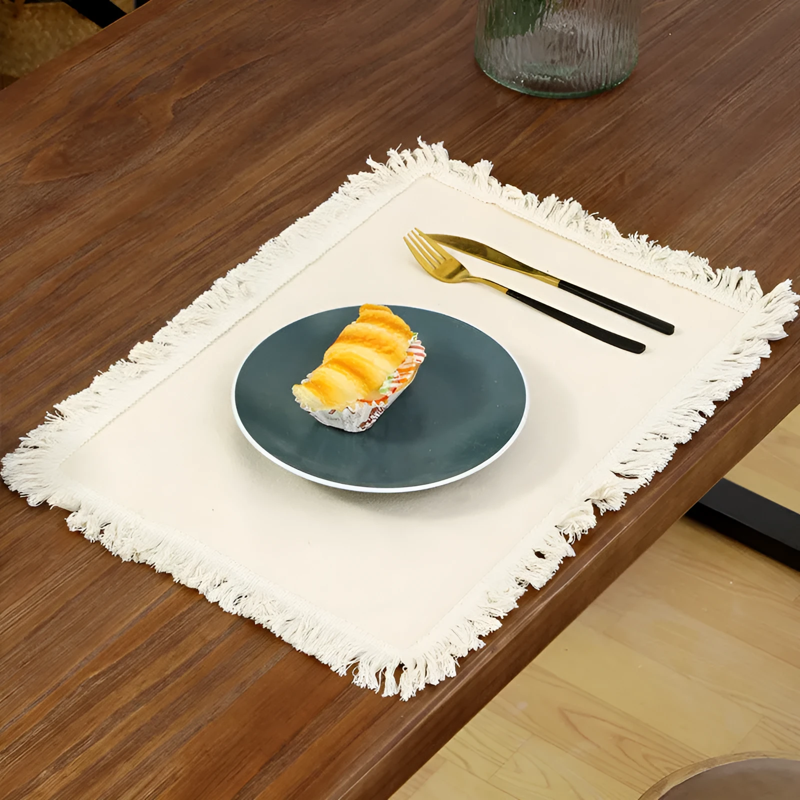 Solid colour polyester placemat in beige, square shape, Nordic minimalist style