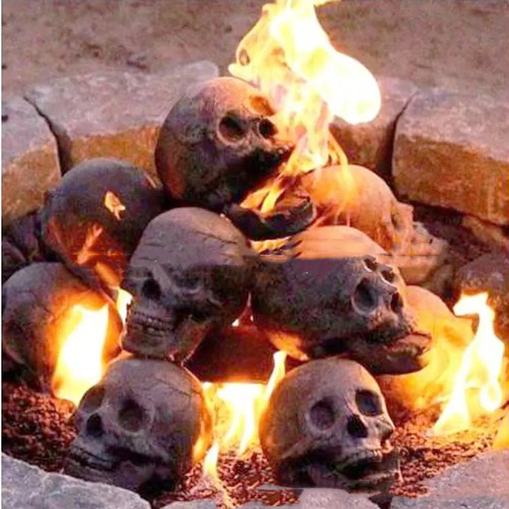 White pottery Halloween skull barbecue ceramic model American style character ornament on display