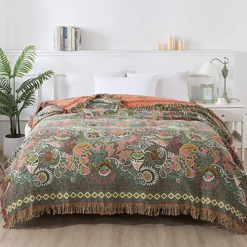 Pure cotton gauze towel quilt with tassels in dark green and red colour option, 150x200cm size