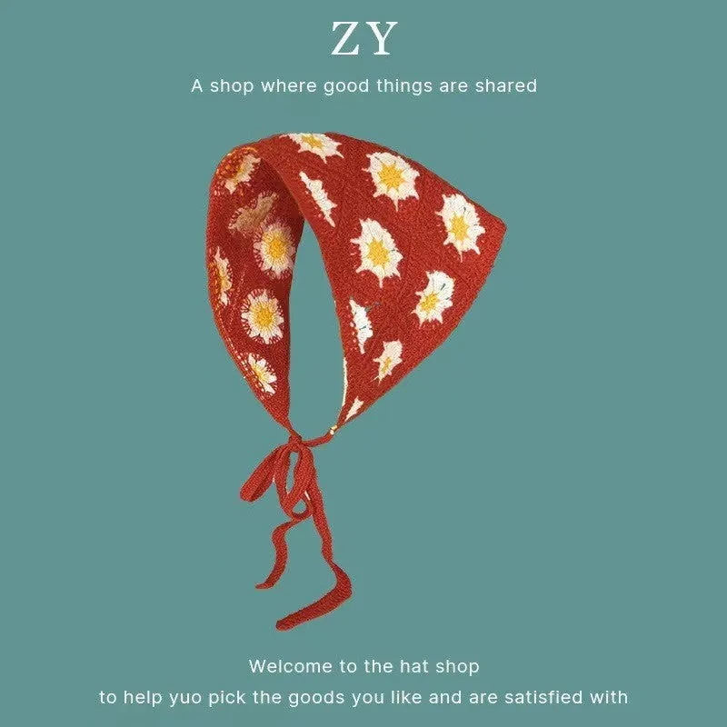 Cotton triangular headscarf with floral pattern in retro French style for women