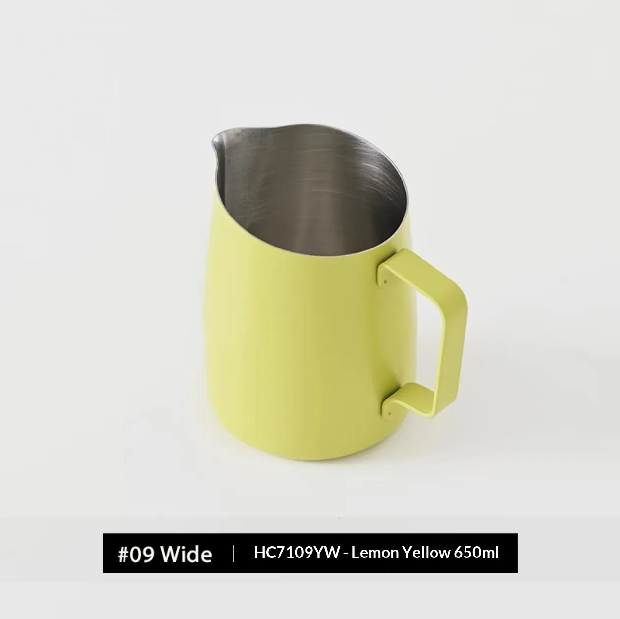 Stainless steel coffee latte art cup with round nozzle in matte gray, 650ML capacity, silk flower finish