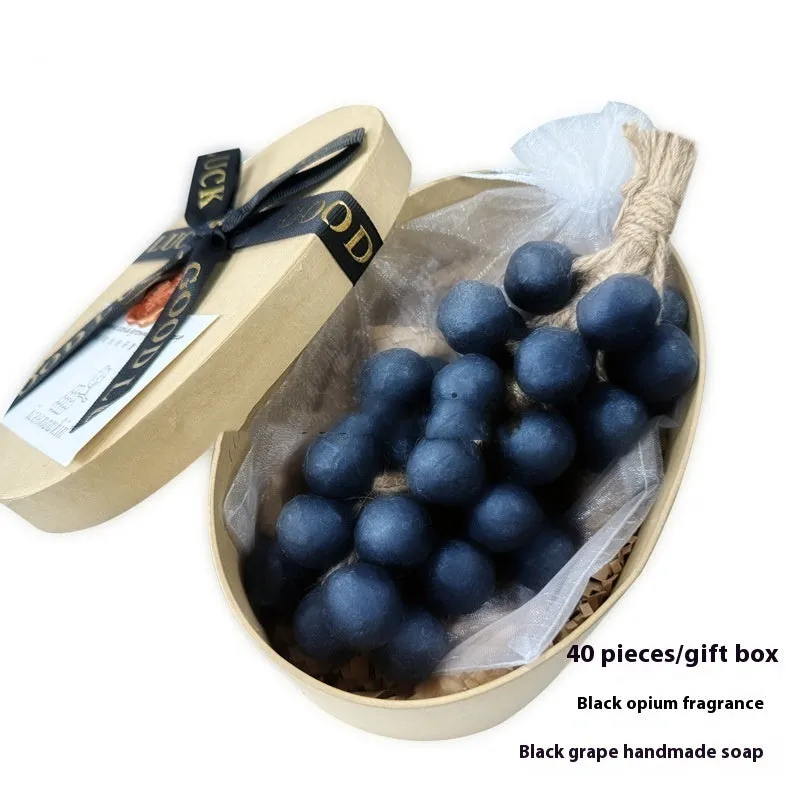 Handmade grape cleansing soap bar with nourishing and oil controlling properties, 120g size