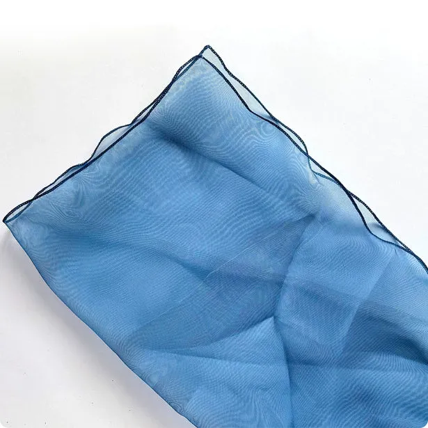 Silk fabric bouquet packaging bag with arabesquitic texture in five colour options