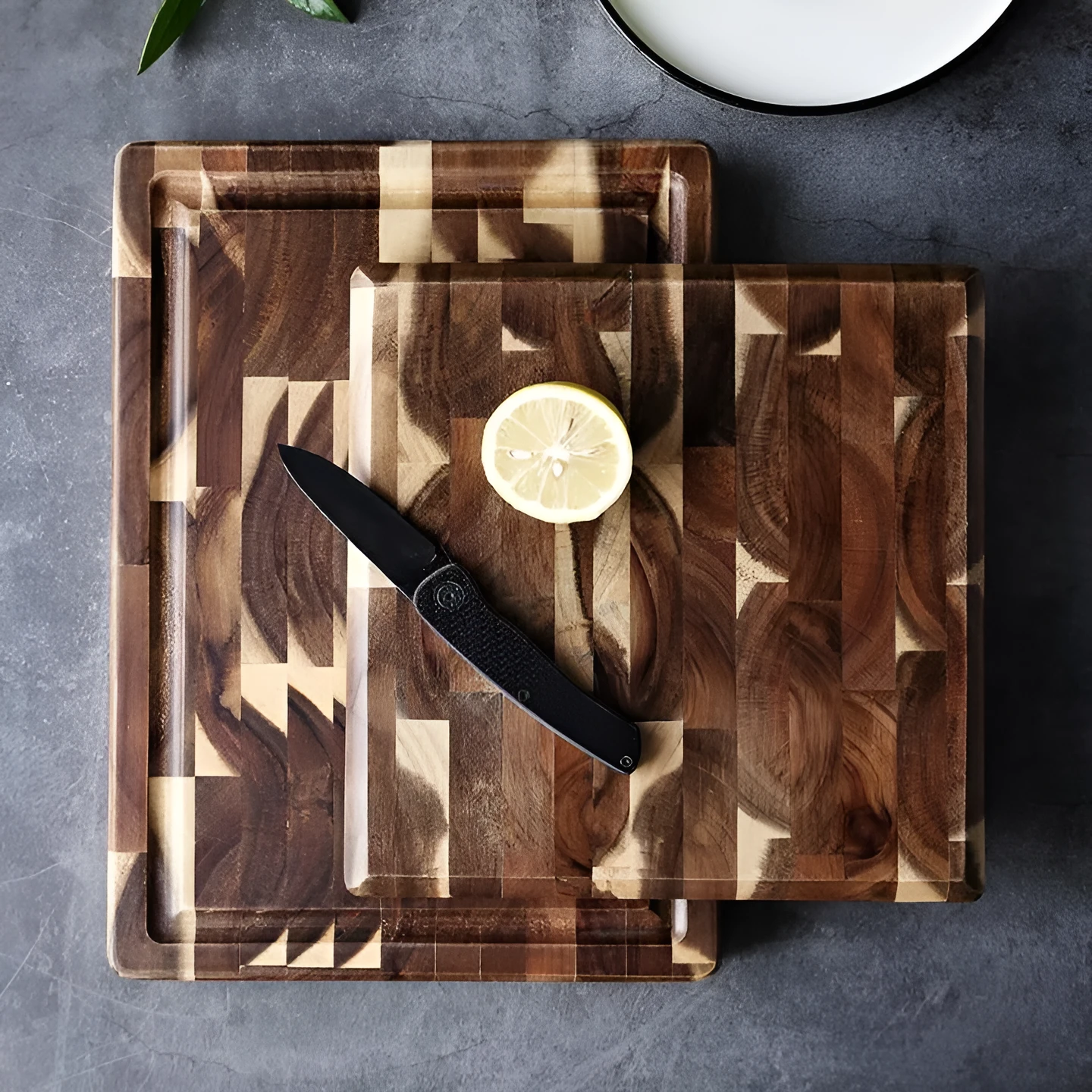 Brown acacia solid wood cutting board showing 3cm thickness edge