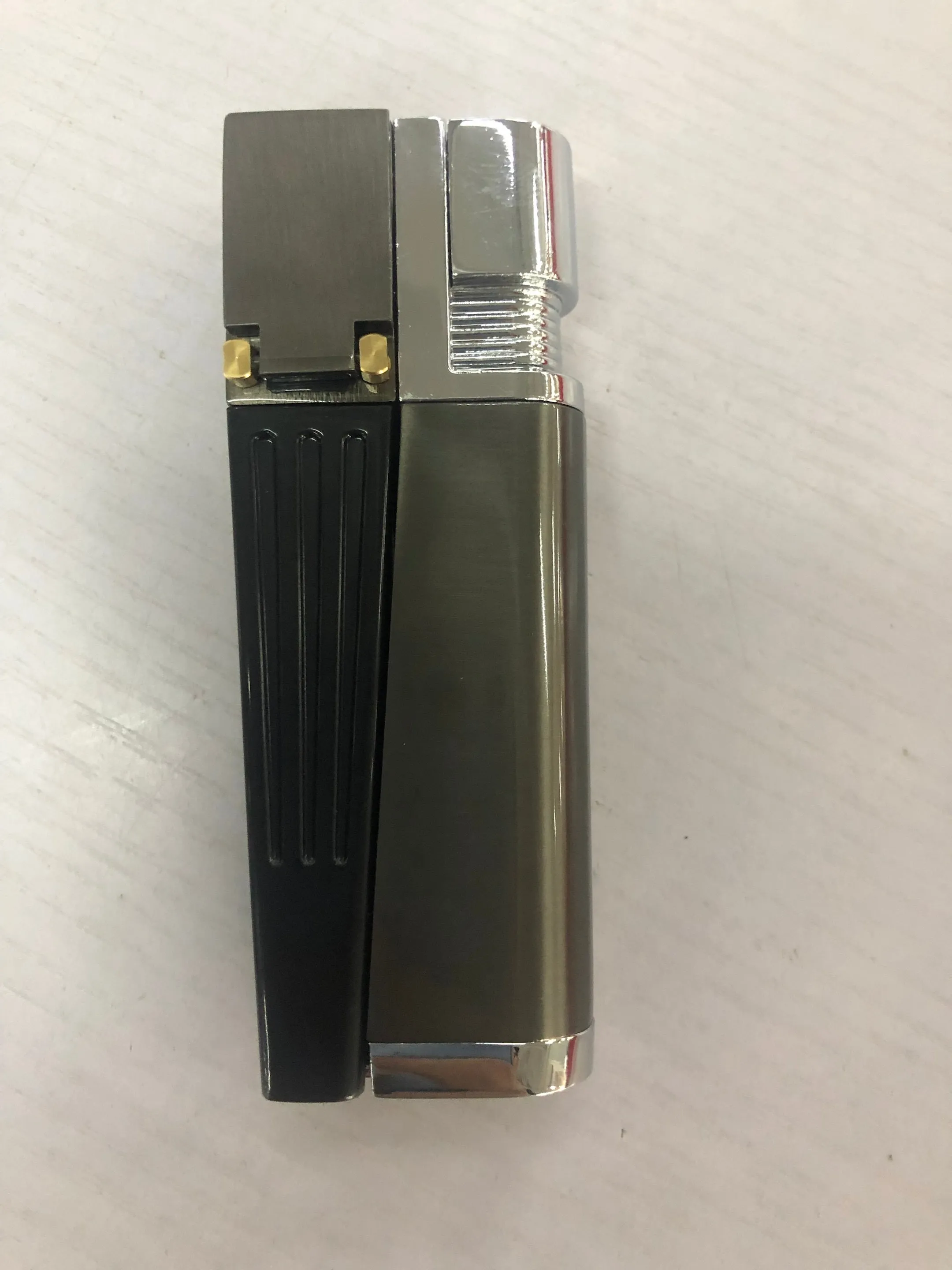 Refillable metal pipe lighter with foldable cover and built-in smoking bowl