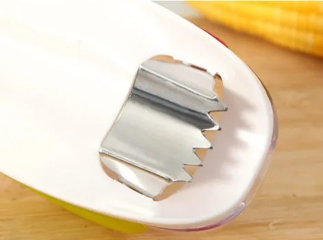 Corn kernel separator kitchen gadget with stainless steel blade and plastic case