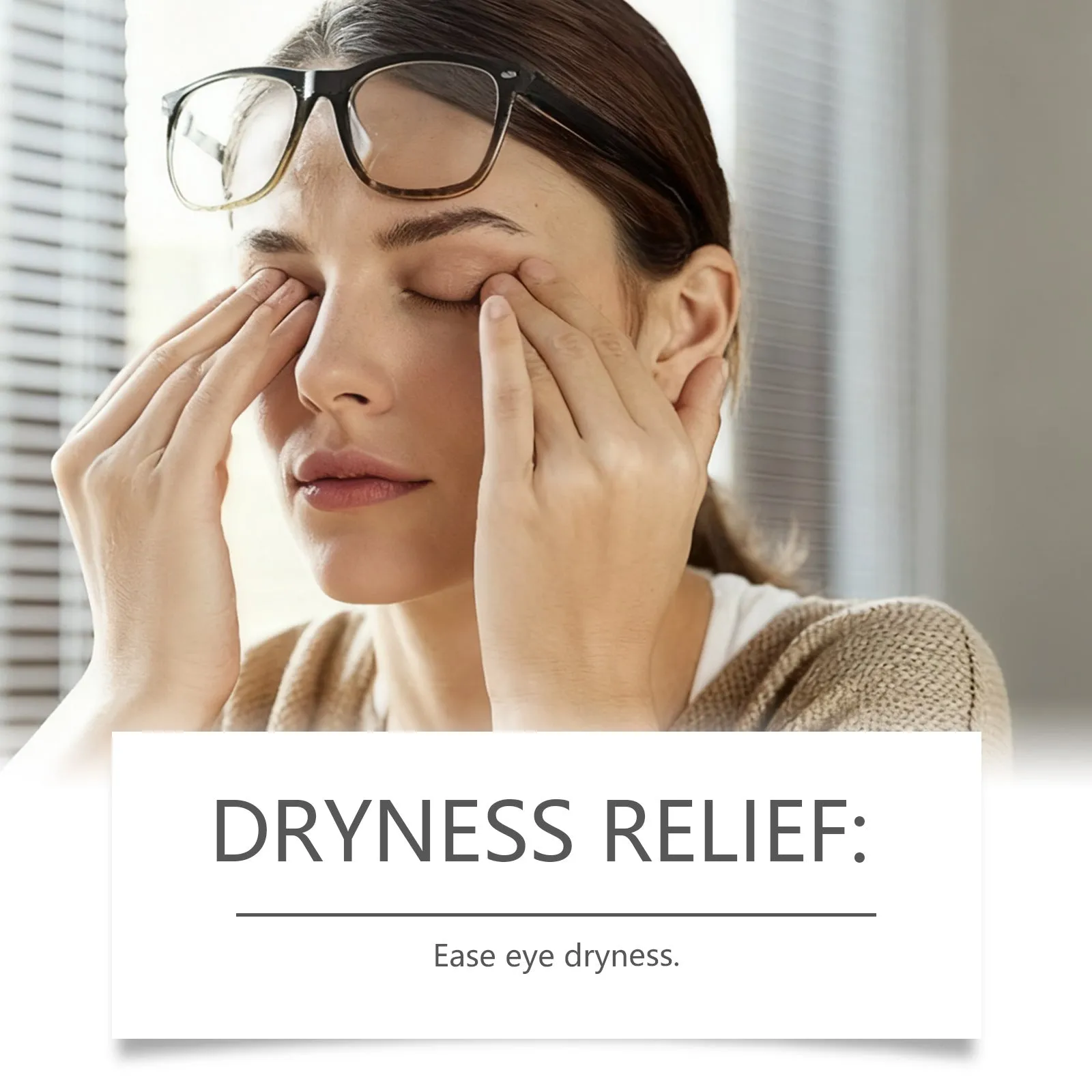 Eye Soothing Solution eye essence 30ml bottle with ingredients: vitamin C, E and lutein