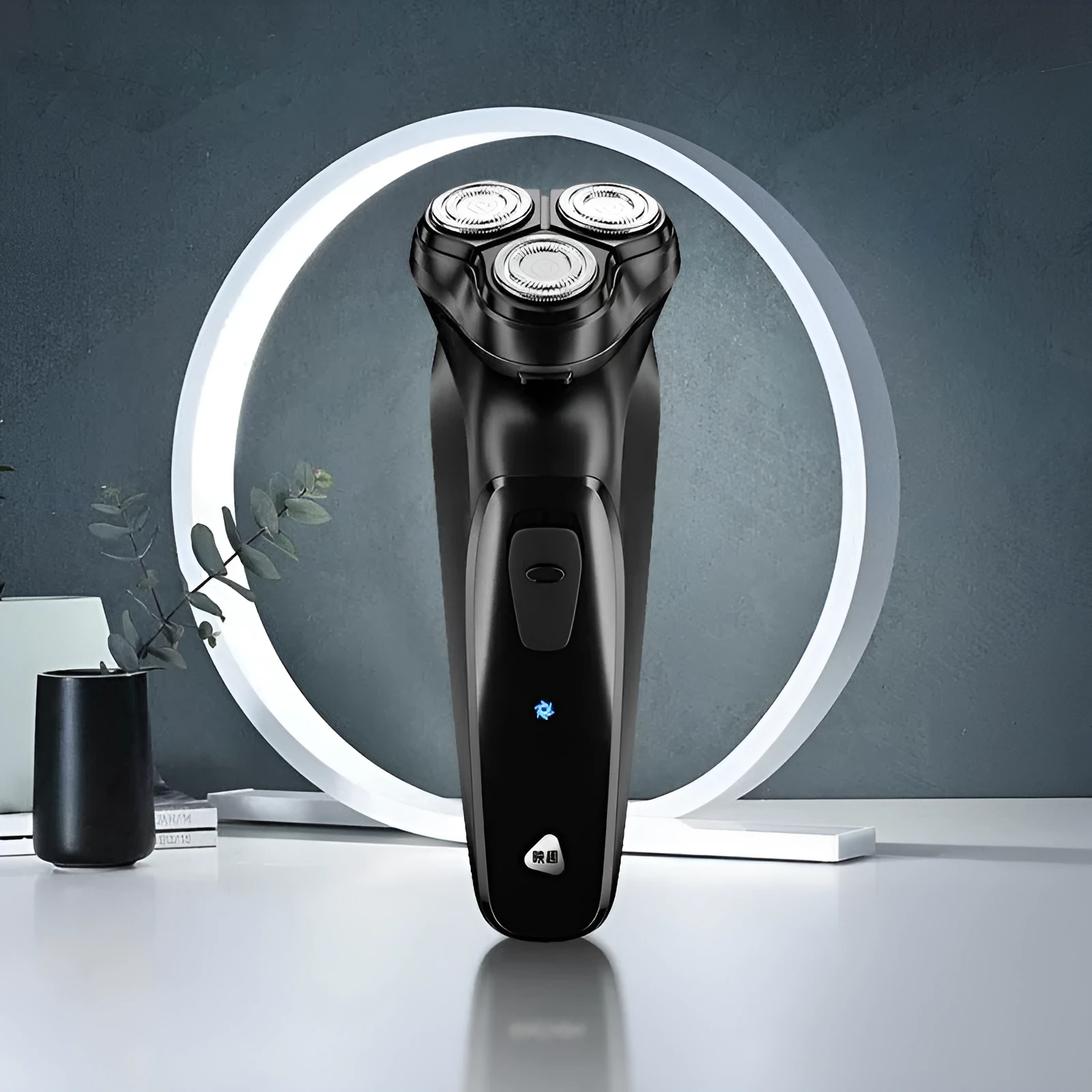 Men's portable rechargeable electric shaver Black D1 with USB charging and floating cutter head