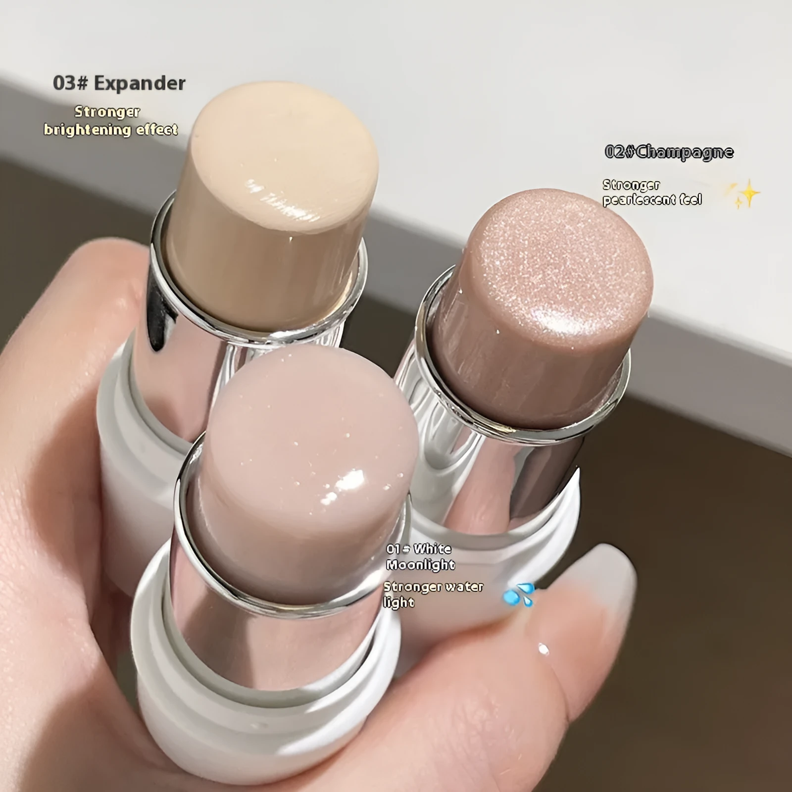 Fake Plain Face Water Light Facial Repair Highlighter compact in 6g size