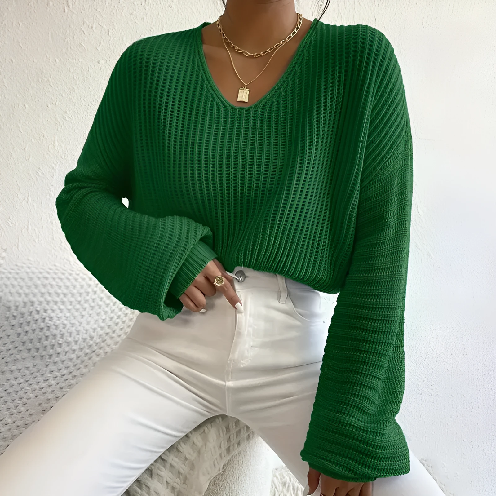 Solid colour long sleeve women's pullover top in a loose casual fit