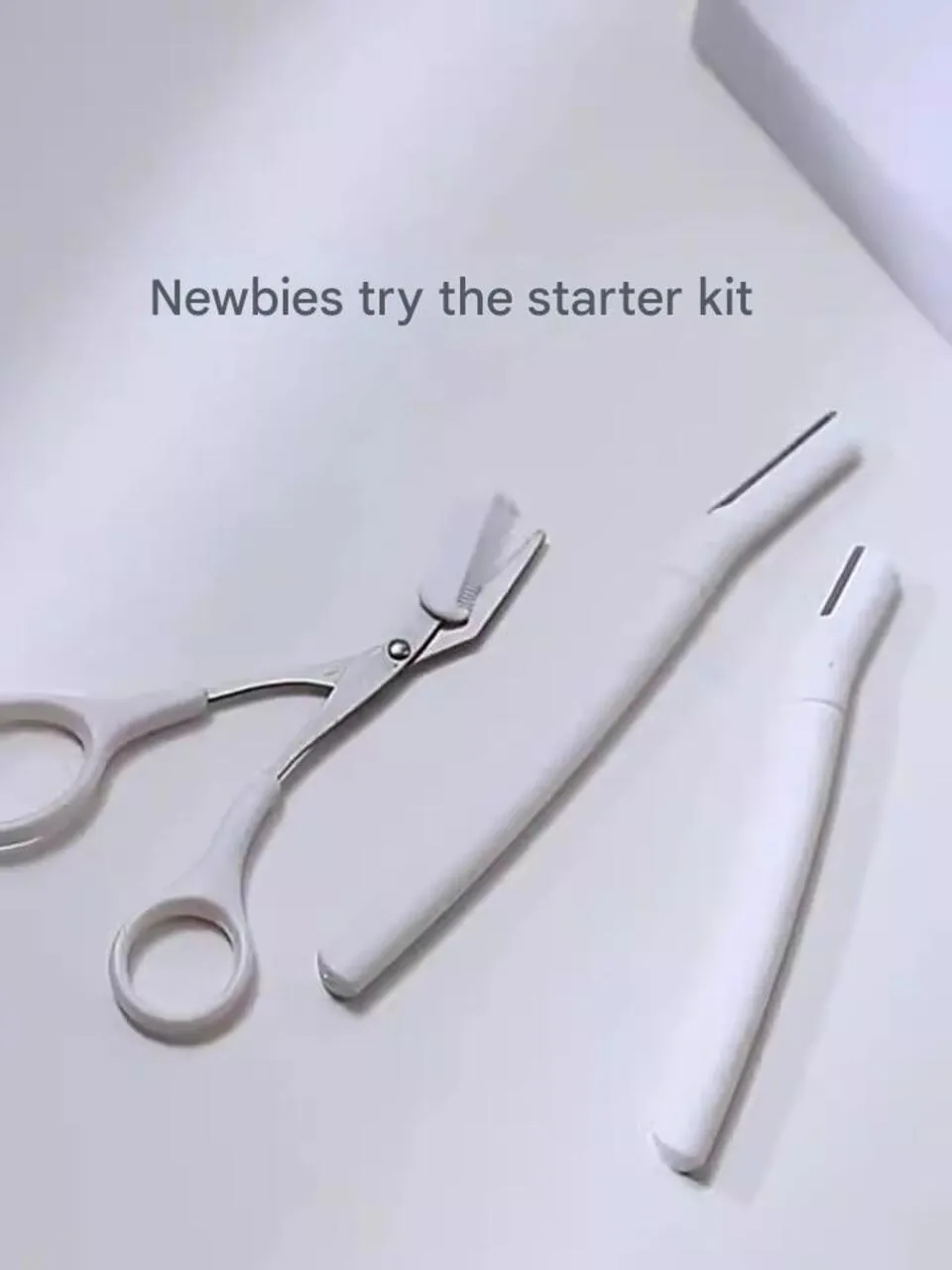 Eyebrow trimming tool set with safety guard and protective blade cover for home grooming