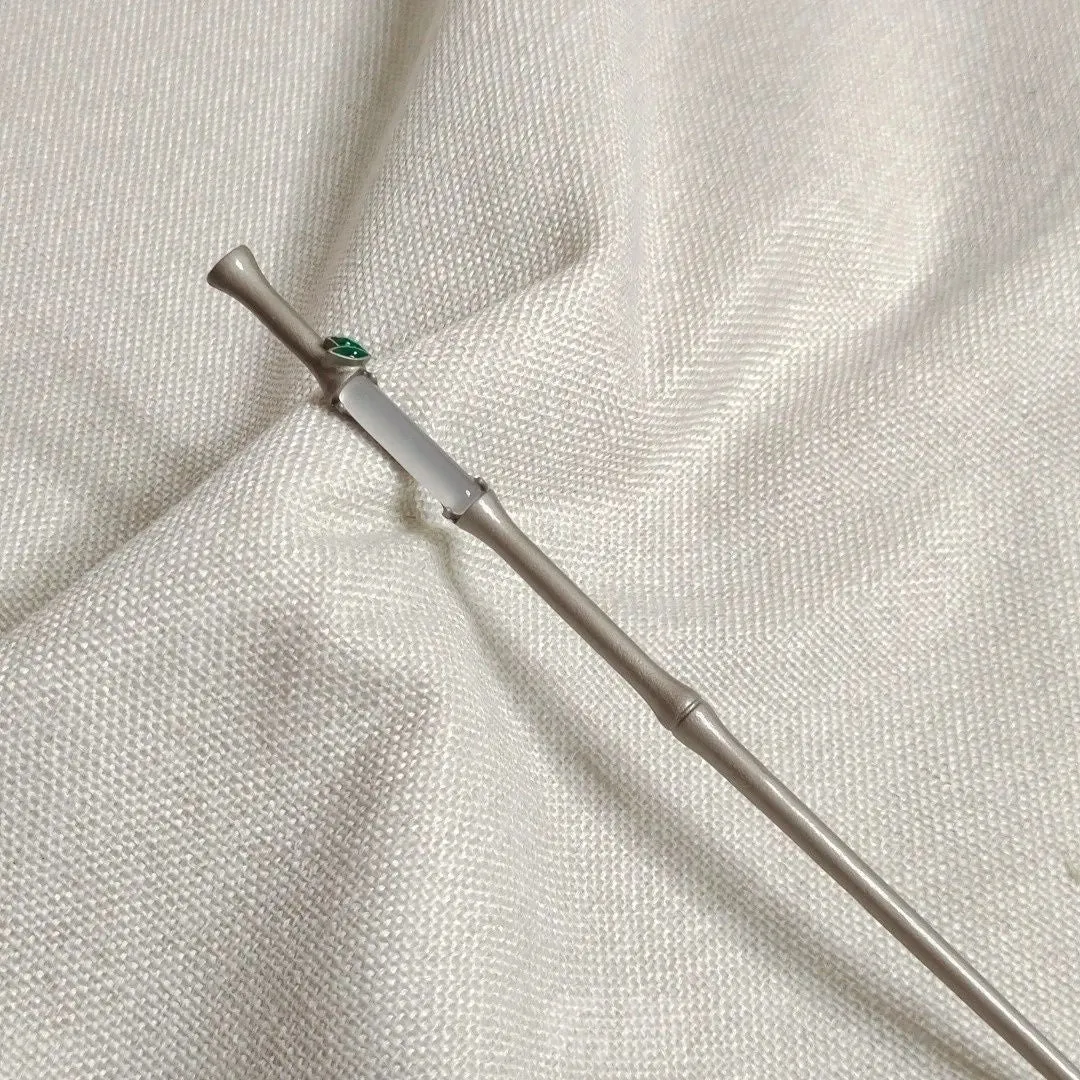 Alloy leaf-shaped hairpin with electroplated finish, style 5365, on neutral background