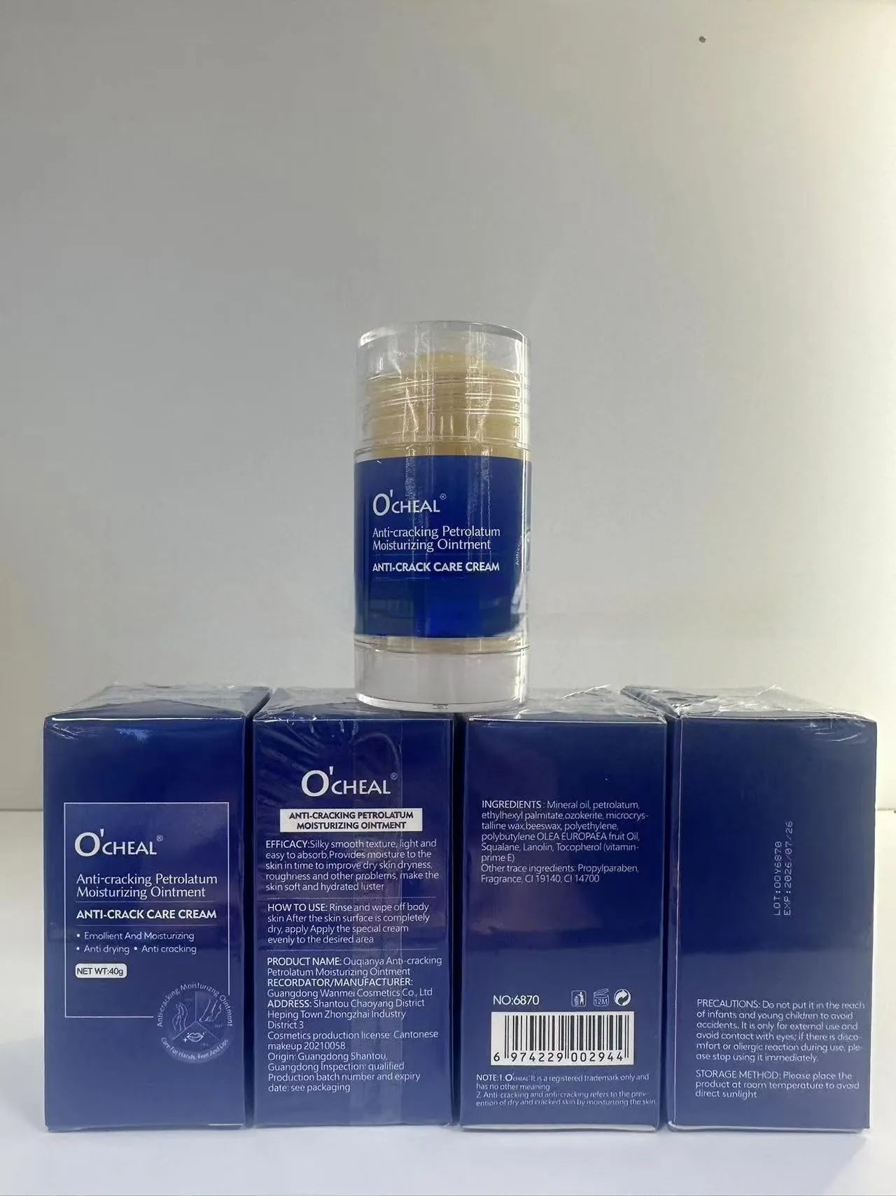 40g tube of moisturising anti-chapping cream for hands and feet, universal skin type, available in English Avocado and other colours