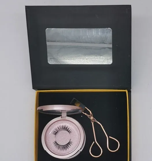 Magnetic false eyelashes in black with hard magnetic material and quantum clip on pink folding box