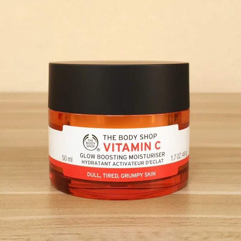 Vitamin C Whitening Moisturising Gel with Camo Aloe and Sesame Oil in 50g cream container