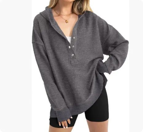 Women's loose fit raglan sleeve sweater in solid colours for autumn and winter wear