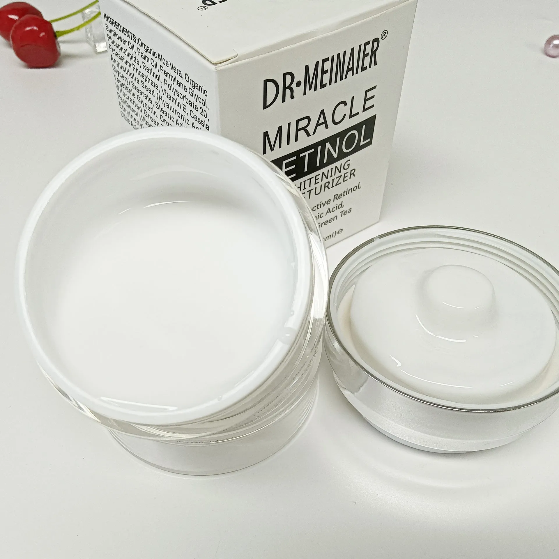 50ml retinol moisturising cream jar, shrinks pores and restores skin care product