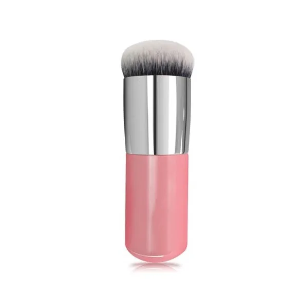 Chubby pier makeup brush with rayon bristles and wooden handle, 11cm total length, available in multiple colours