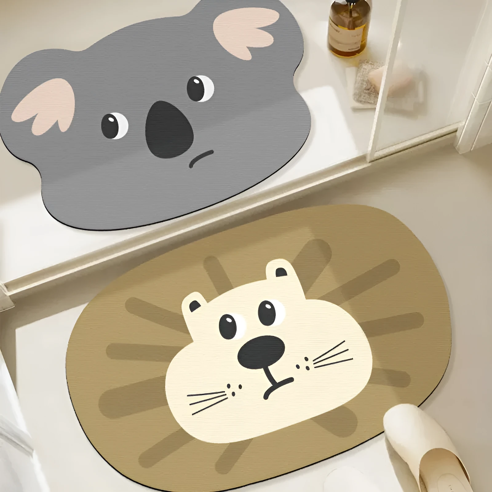 Cartoon animal diatom absorbent non-slip bathroom mat in alien shape.