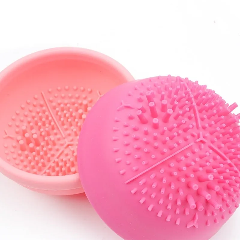 Electric makeup brush cleaner machine with ABS silicone body and compact 9 x 8.8 cm size in Black Rose Red