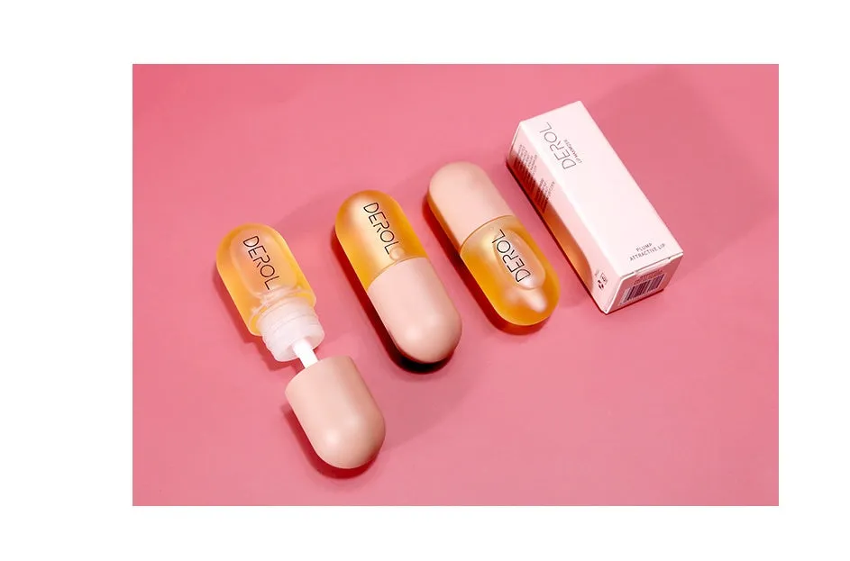 Clear lip plumper oil 5.5ml in light yellow with reflective shine