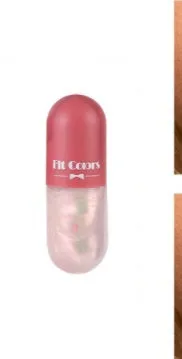 Clear lip plumper oil 5.5ml in light yellow with reflective shine